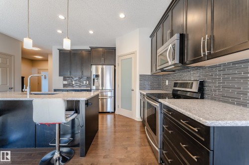 1945 Ainslie Link, Edmonton, AB - Indoor Photo Showing Kitchen With Upgraded Kitchen