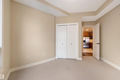 906 10142 111 Street, Edmonton, AB - Indoor