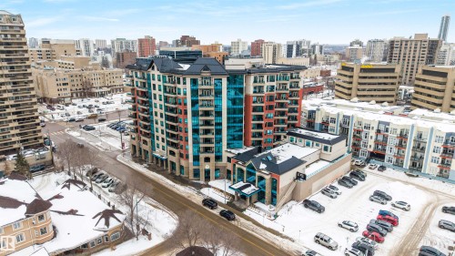 906 10142 111 Street, Edmonton, AB - Outdoor