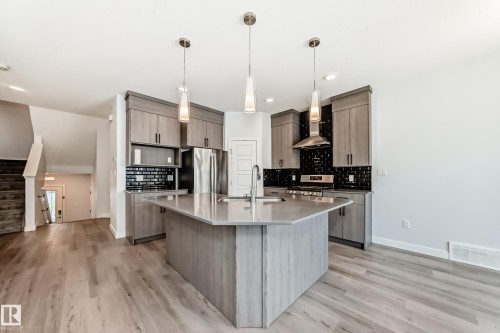 2282 Chokecherry Close Close, Edmonton, AB - Indoor Photo Showing Kitchen With Upgraded Kitchen