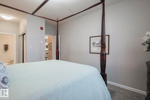 105 2503 Hanna Crescent, Edmonton, AB - Indoor Photo Showing Bedroom