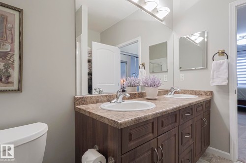 105 2503 Hanna Crescent, Edmonton, AB - Indoor Photo Showing Bathroom