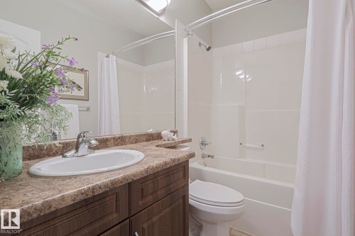 105 2503 Hanna Crescent, Edmonton, AB - Indoor Photo Showing Bathroom