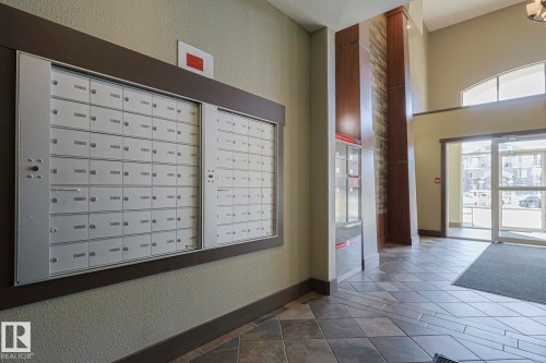 105 2503 Hanna Crescent, Edmonton, AB - Indoor Photo Showing Other Room