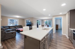 121 5504 SCHONSEE Drive  Edmonton, AB T5Z 0N9