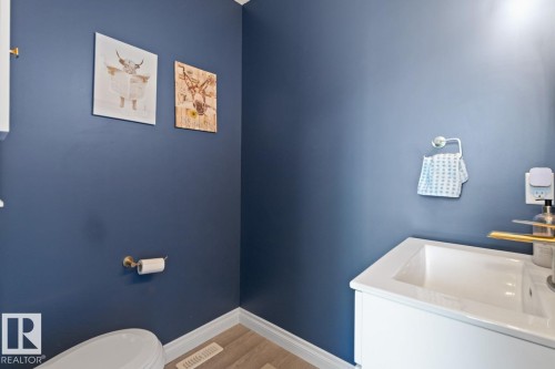 97 Keystone Crescent, Leduc, AB - Indoor Photo Showing Bathroom