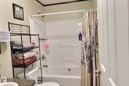 307 Evergreen Park, Edmonton, AB - Indoor Photo Showing Bathroom