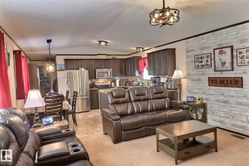 307 Evergreen Park, Edmonton, AB - Indoor Photo Showing Living Room