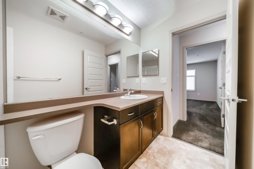 124 7909 71 Street, Edmonton, AB - Indoor Photo Showing Bathroom
