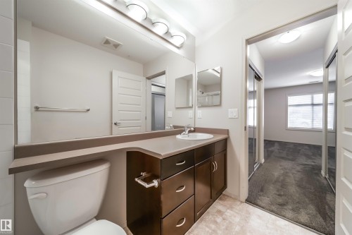 124 7909 71 Street, Edmonton, AB - Indoor Photo Showing Bathroom