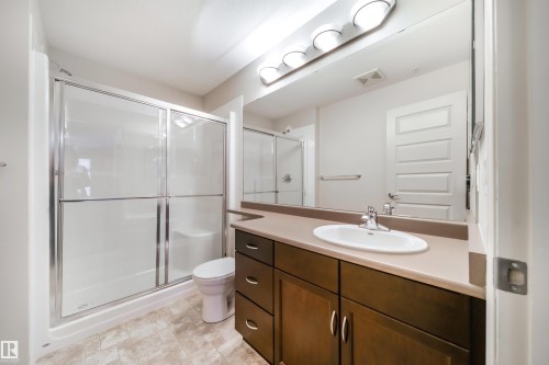 124 7909 71 Street, Edmonton, AB - Indoor Photo Showing Bathroom