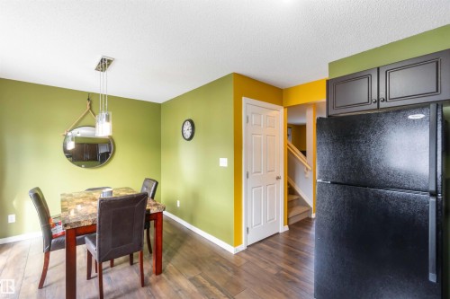 20 1404 Hermitage Road, Edmonton, AB - Indoor Photo Showing Dining Room