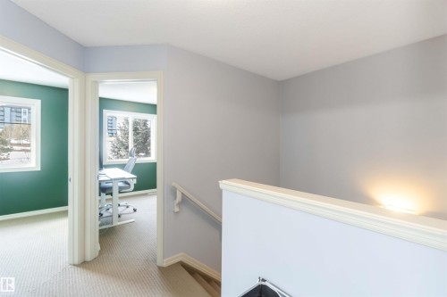 20 1404 Hermitage Road, Edmonton, AB - Indoor Photo Showing Other Room
