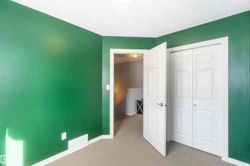 20 1404 Hermitage Road, Edmonton, AB - Indoor