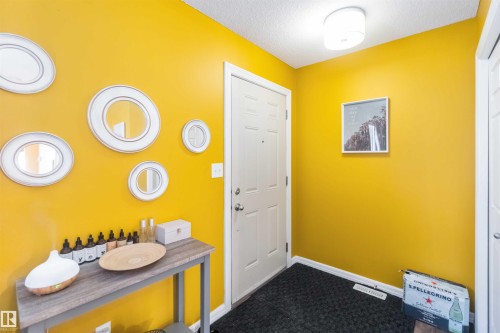 20 1404 Hermitage Road, Edmonton, AB - Indoor