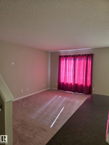 4705 Crabapple Run Run, Edmonton, AB - Indoor Photo Showing Other Room