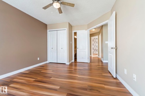 4927 19 Avenue, Edmonton, AB - Indoor Photo Showing Other Room