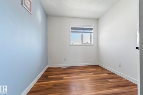 4927 19 Avenue, Edmonton, AB - Indoor Photo Showing Other Room