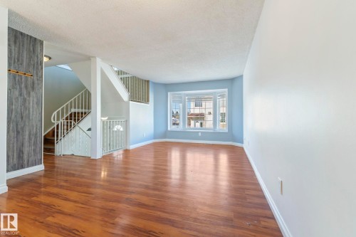 4927 19 Avenue, Edmonton, AB - Indoor Photo Showing Other Room