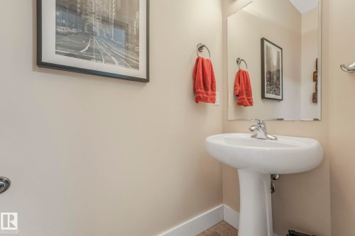 46 Willowdale Place, Stony Plain, AB - Indoor Photo Showing Bathroom