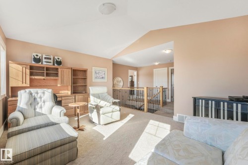 46 Willowdale Place, Stony Plain, AB - Indoor Photo Showing Living Room