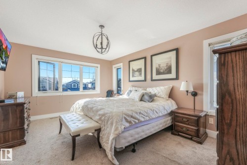 46 Willowdale Place, Stony Plain, AB - Indoor Photo Showing Bedroom