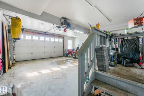 46 Willowdale Place, Stony Plain, AB - Indoor Photo Showing Garage