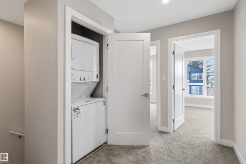 10011 162 Street, Edmonton, AB - Indoor Photo Showing Laundry Room