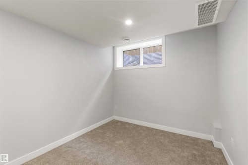10011 162 Street, Edmonton, AB - Indoor Photo Showing Other Room