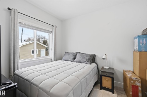 10909 151 Street, Edmonton, AB - Indoor Photo Showing Bedroom