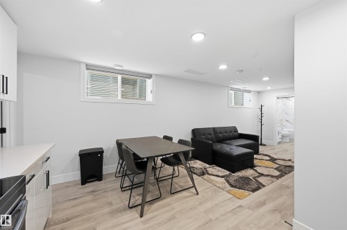 10909 151 Street, Edmonton, AB - Indoor