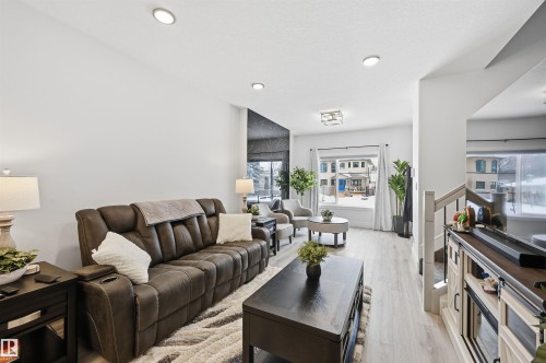10909 151 Street, Edmonton, AB - Indoor Photo Showing Living Room