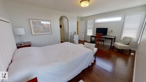 2036 Towne Centre Boulevard Nw, Edmonton, AB - Indoor Photo Showing Bedroom