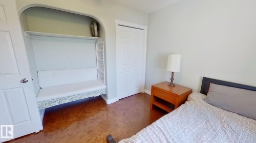 2036 Towne Centre Boulevard Nw, Edmonton, AB - Indoor Photo Showing Bedroom