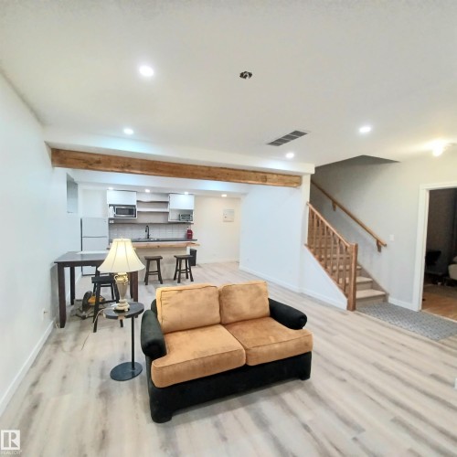 2036 Towne Centre Boulevard Nw, Edmonton, AB - Indoor