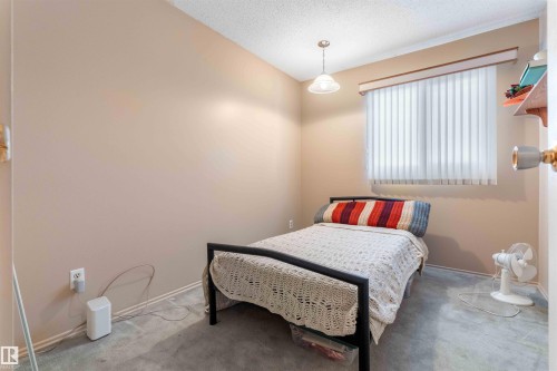 12127 152A Avenue, Edmonton, AB - Indoor Photo Showing Bedroom