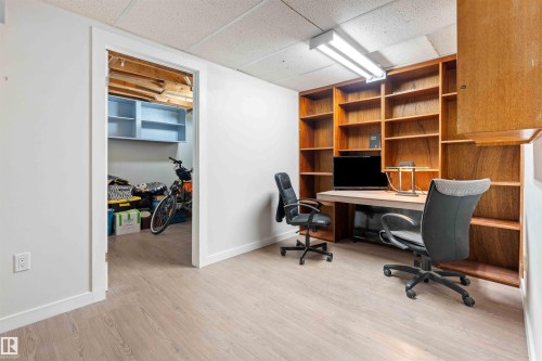 12127 152A Avenue, Edmonton, AB - Indoor Photo Showing Office