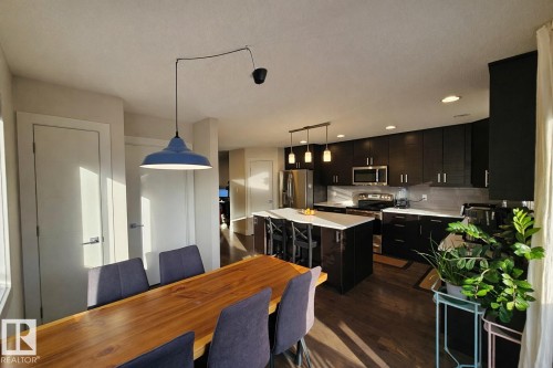 10433 70 Avenue, Edmonton, AB - Indoor