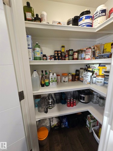 10433 70 Avenue, Edmonton, AB - Indoor With Storage