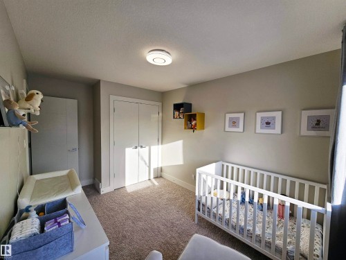 10433 70 Avenue, Edmonton, AB - Indoor Photo Showing Bedroom
