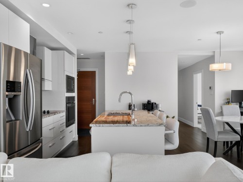 1401 11969 Jasper Avenue, Edmonton, AB - Indoor Photo Showing Other Room