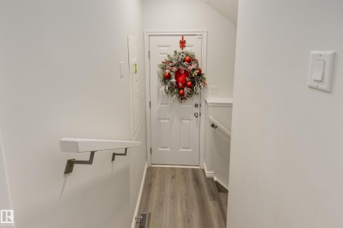 5112 Lark Crescent, Edmonton, AB - Indoor Photo Showing Other Room