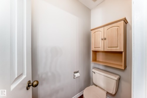 14934 43 Avenue, Edmonton, AB - Indoor Photo Showing Bathroom