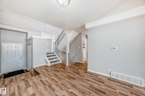 14934 43 Avenue, Edmonton, AB - Indoor Photo Showing Other Room