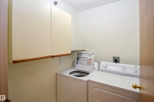 102 4812 51 Avenue, Stony Plain, AB - Indoor Photo Showing Laundry Room