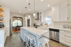 5418 THIBAULT Wynd  Edmonton, AB T6R 3J1