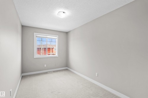 23 2004 Trumpeter Way, Edmonton, AB - Indoor Photo Showing Other Room