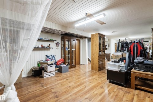 33 Brookside Avenue, Spruce Grove, AB - Indoor