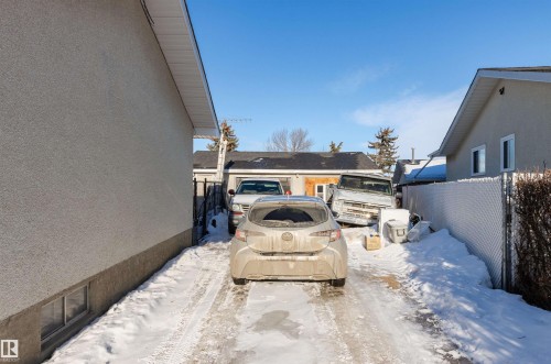 33 Brookside Avenue, Spruce Grove, AB - Outdoor With Exterior