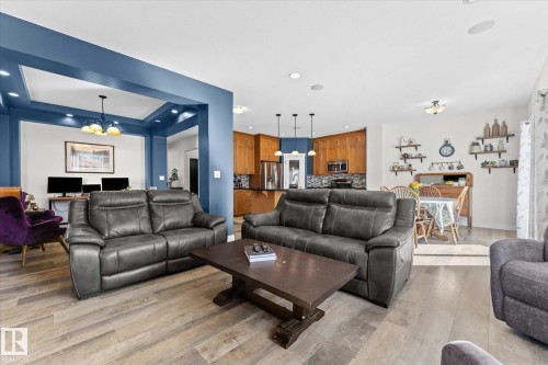 16 Silverstone Drive, Stony Plain, AB - Indoor Photo Showing Living Room
